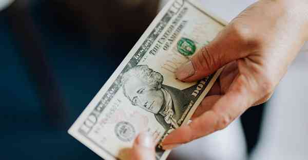 别人买的是人工智能