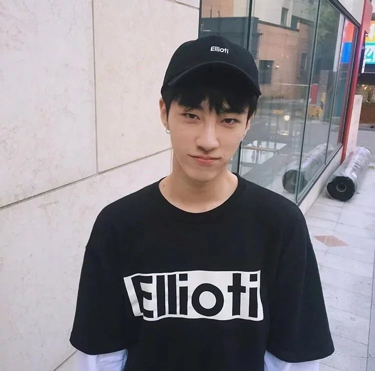 连奇艺翰
