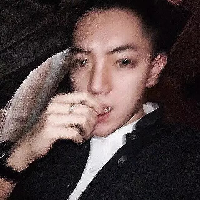 张冠弘仁