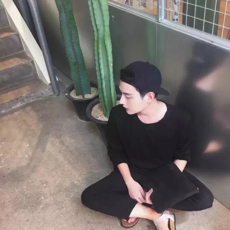 冯贤璧弘
