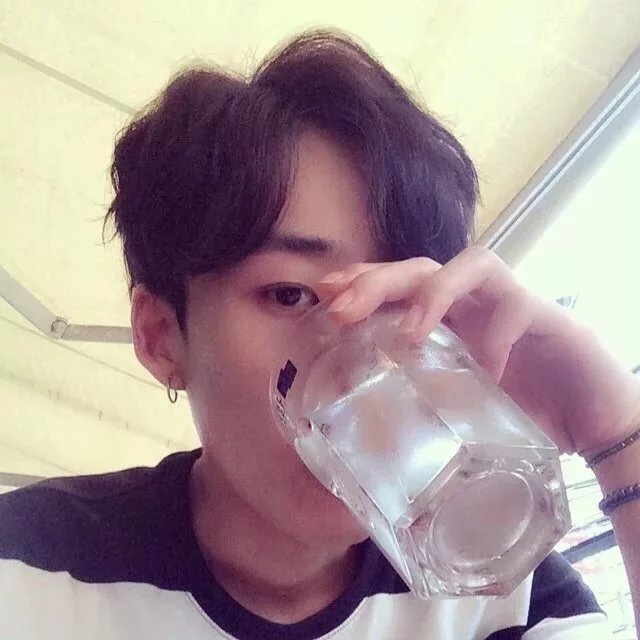 罗榕朗咏