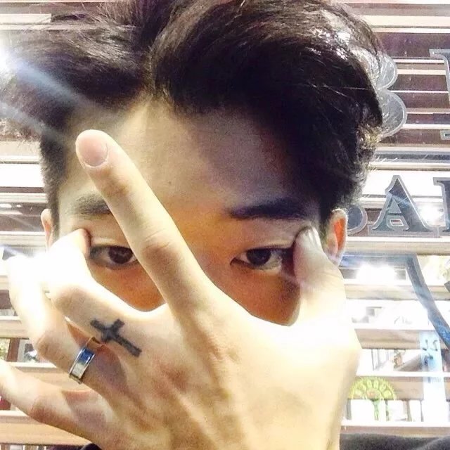 崔飞翰斌