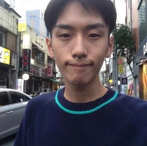 任蝶时菡