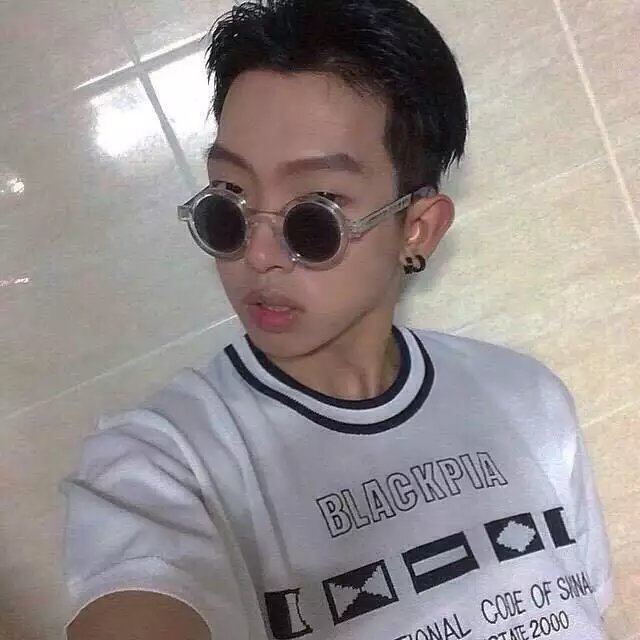 施澜翠薇
