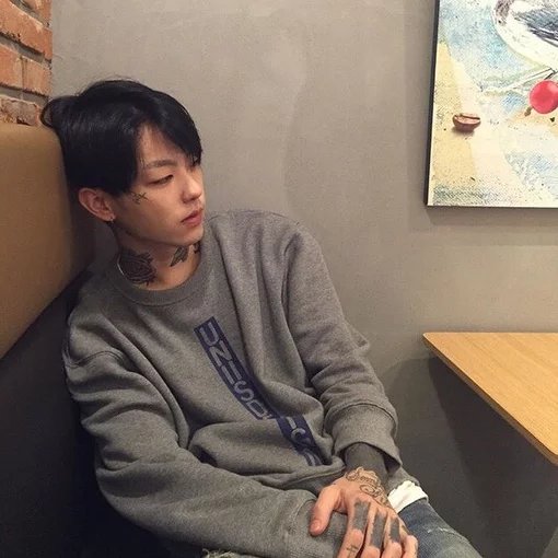 柳谦晴薇